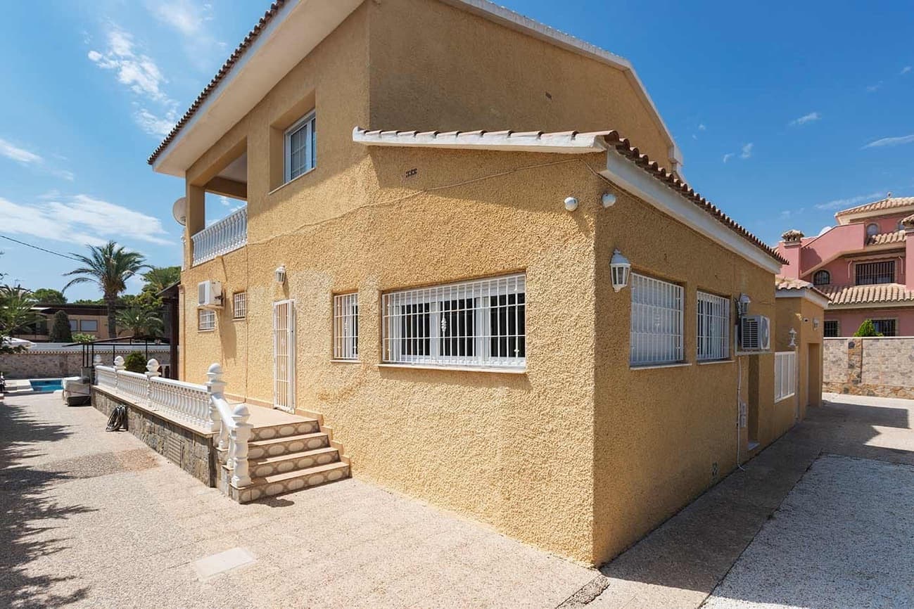 Vrijstaande Villa met 5 slaapkamers in Orihuela Costa - 38