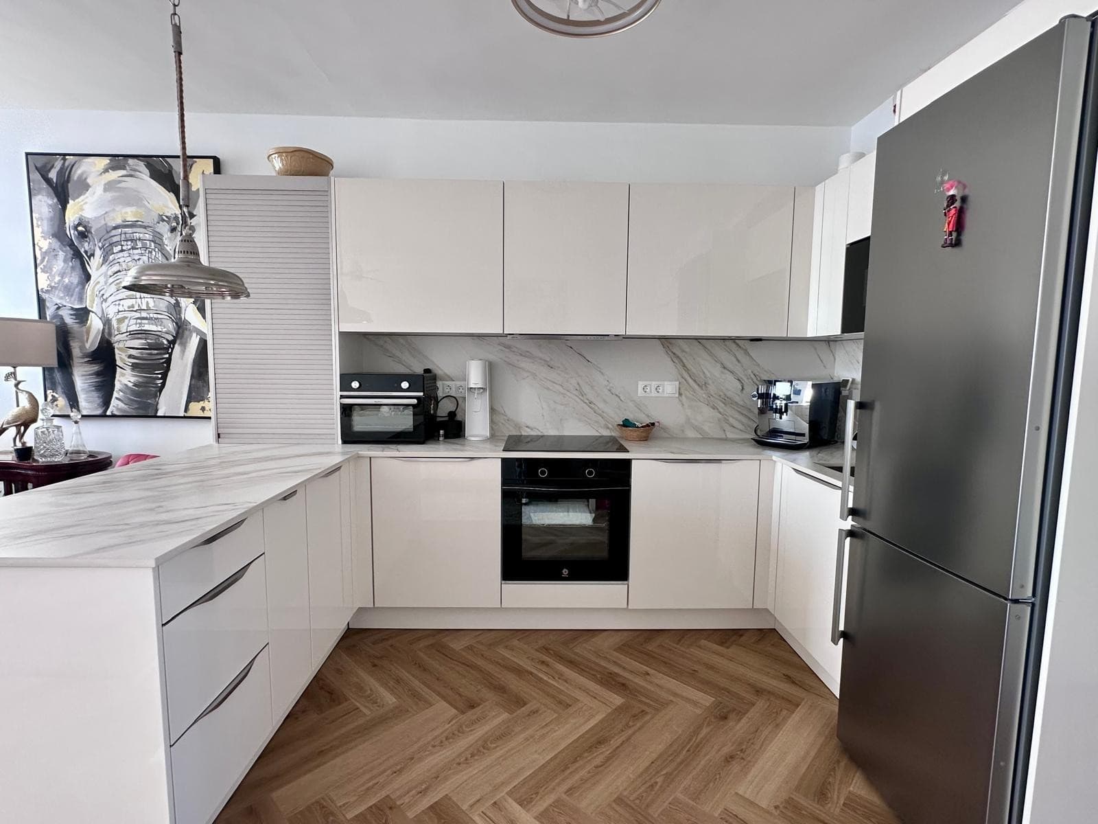1 bed Middle Floor Apartment in Estepona - 2