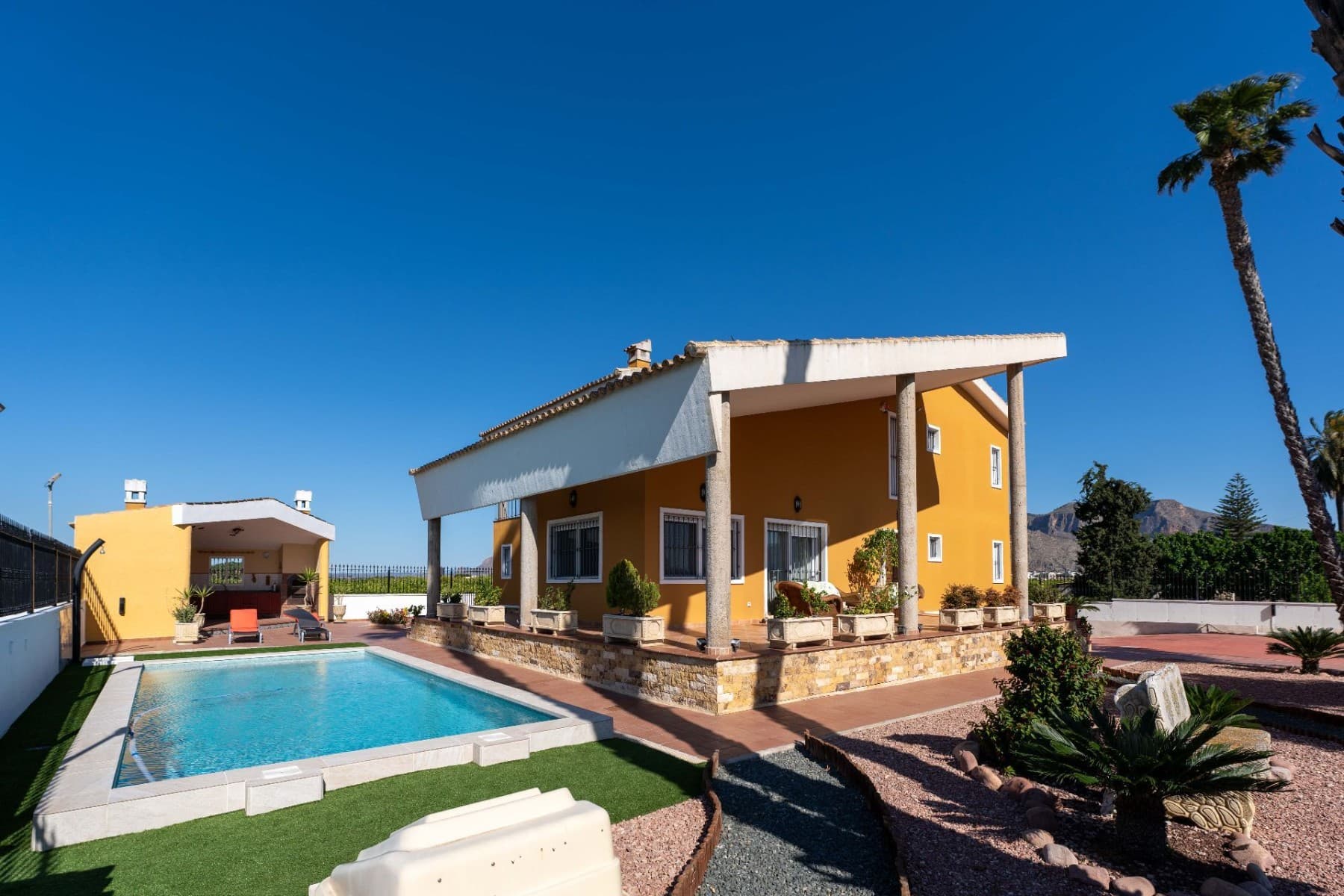 Villa - Chalet de 5 dormitorios en Orihuela - 4