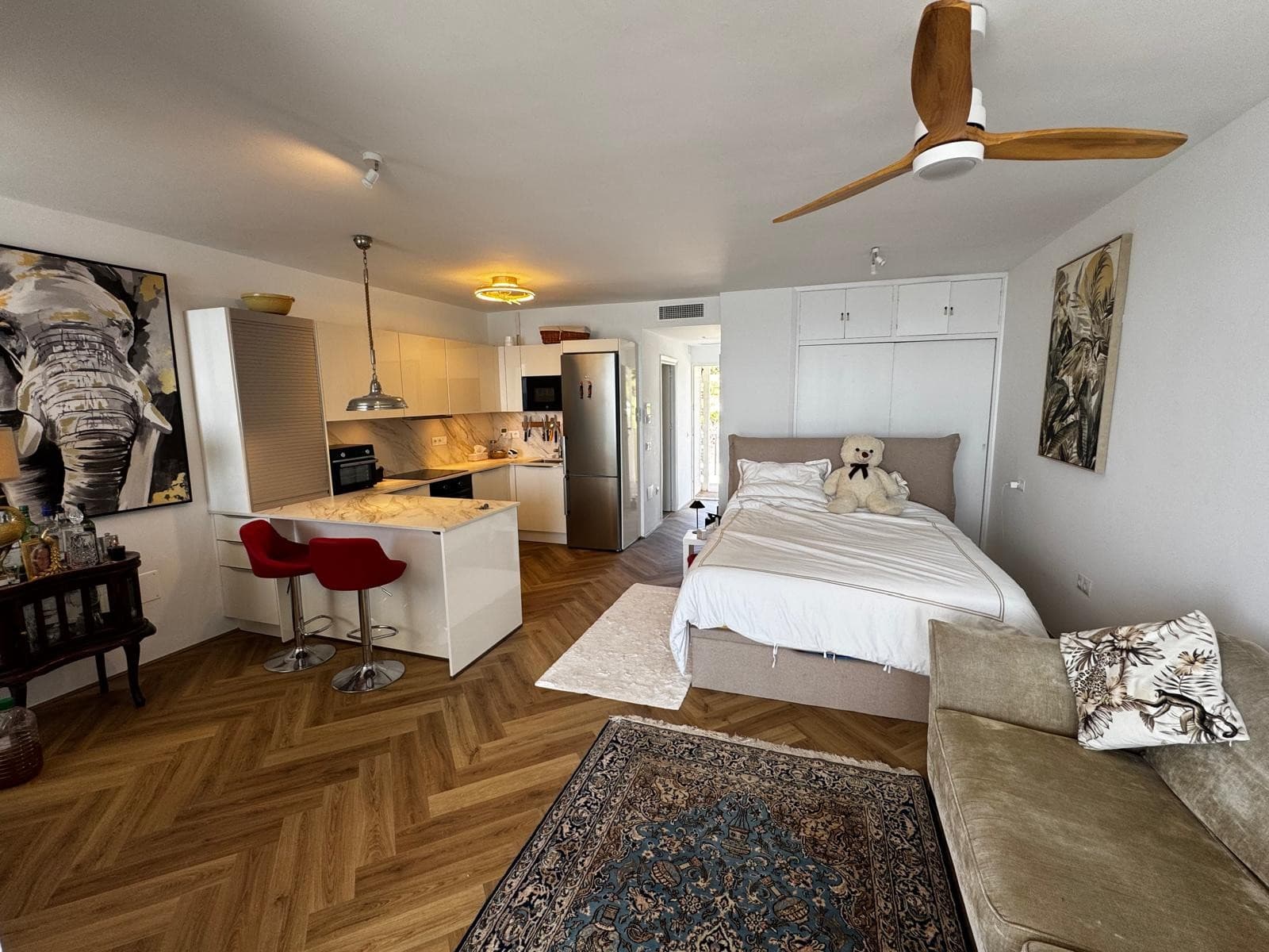 2 bed Middle Floor Apartment in Estepona - 9