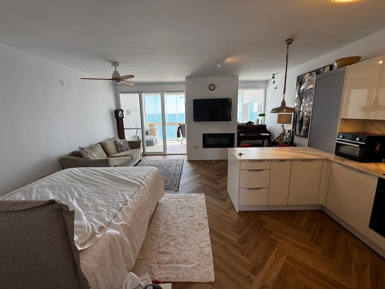2 bed Middle Floor Apartment in Estepona - 8
