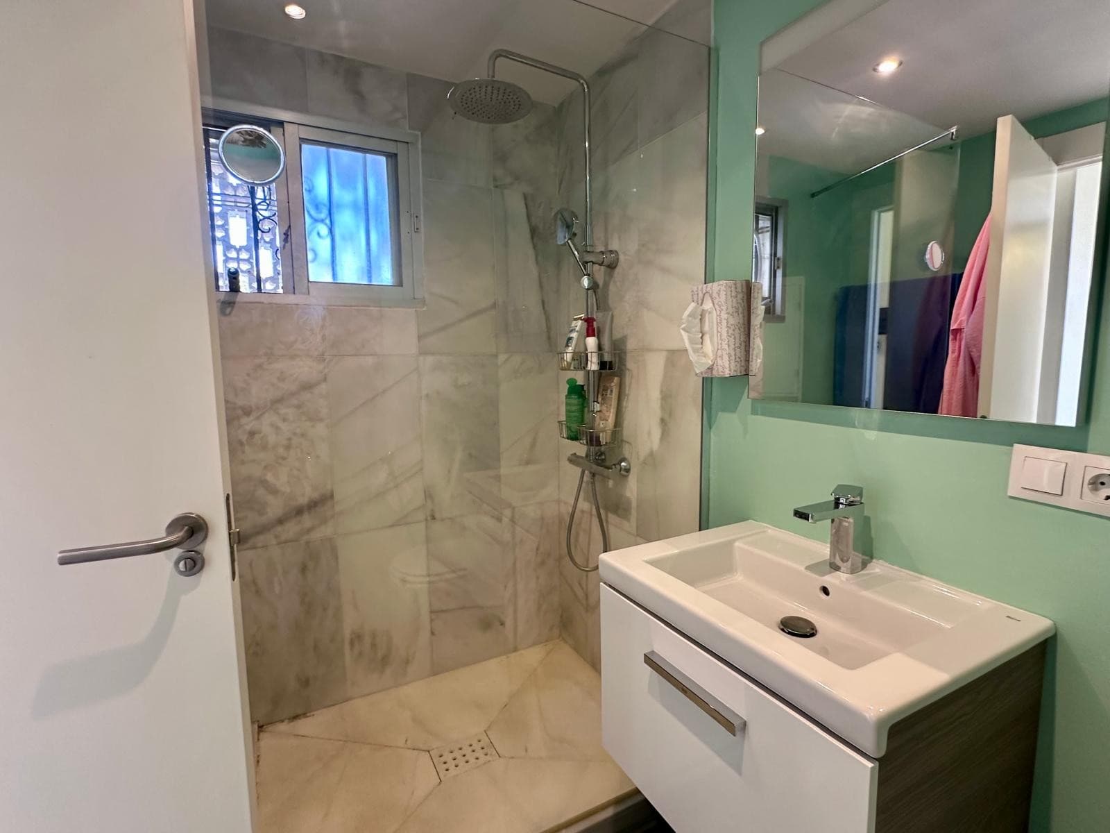 Apartamento Planta Media de 2 dormitorios en Estepona - 17