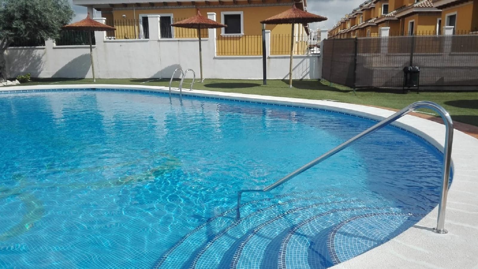 Vrijstaande Villa met 5 slaapkamers in Ciudad Quesada - 2