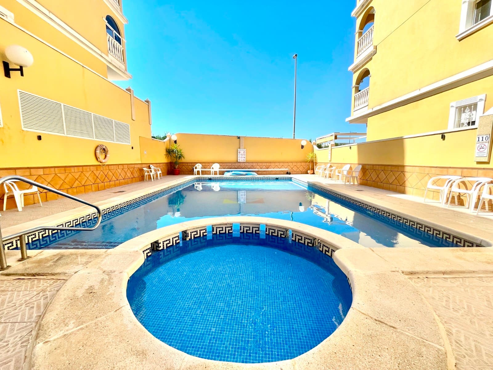 Ático de 2 dormitorios en Algorfa - 1