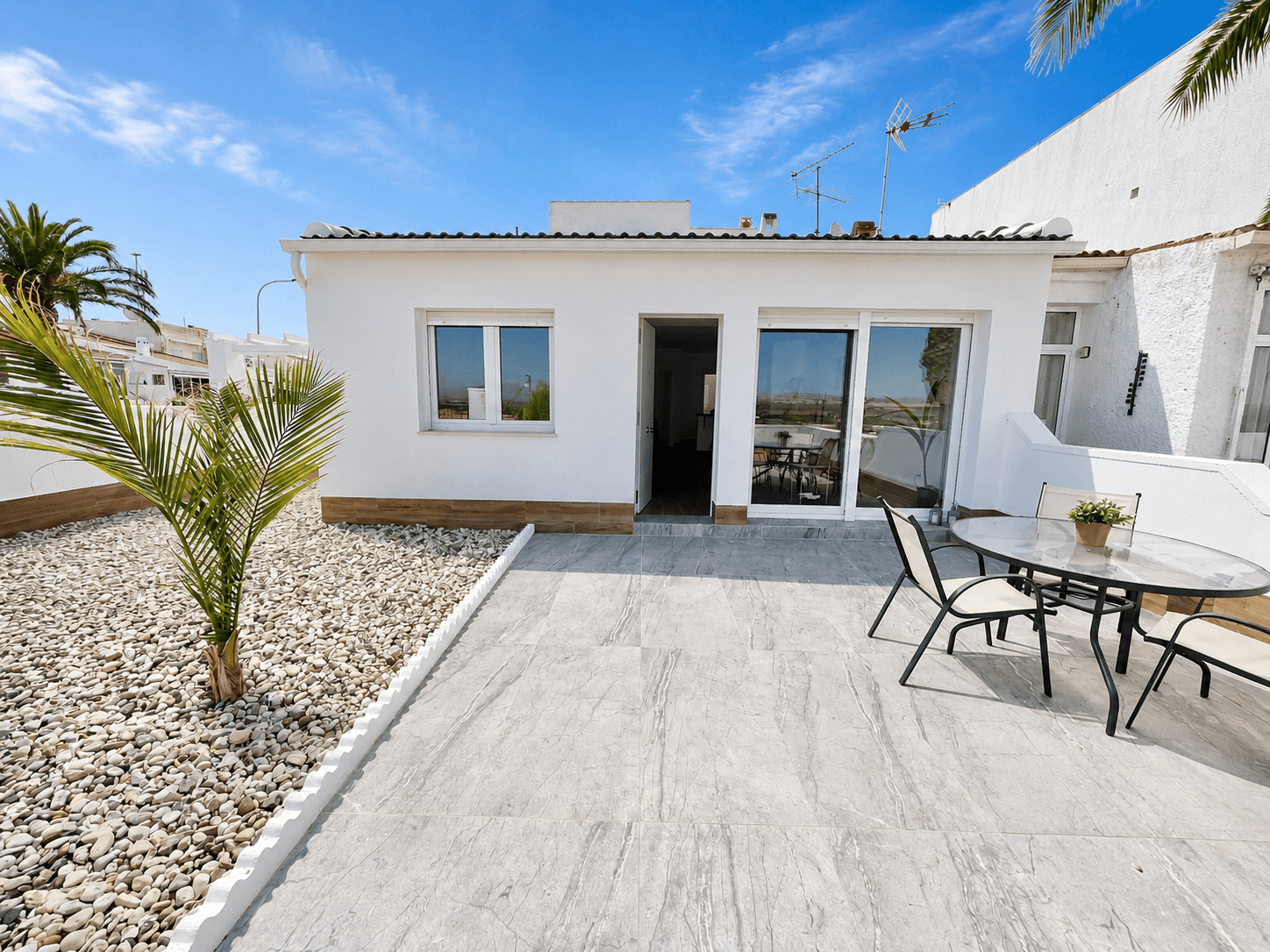 Bungalow de 3 dormitorios en Ciudad Quesada - 2