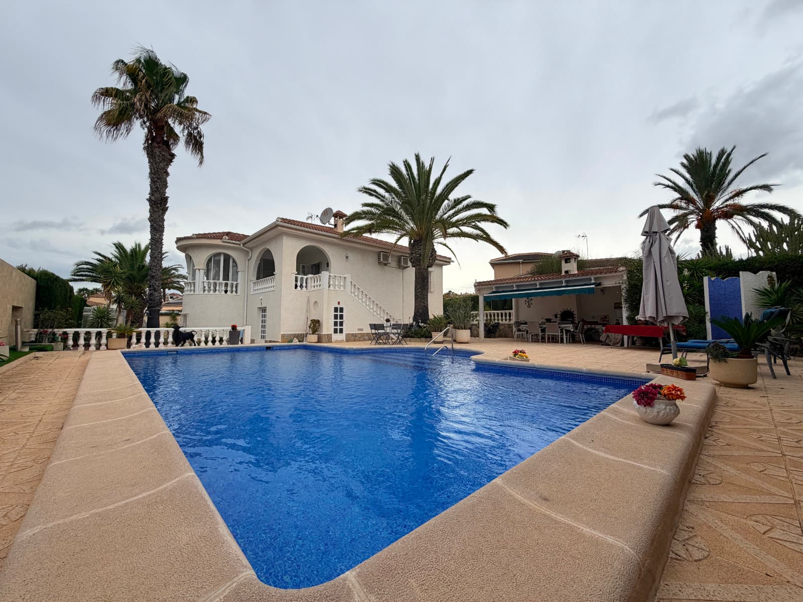 Villa - Chalet de 5 dormitorios en Ciudad Quesada - 48