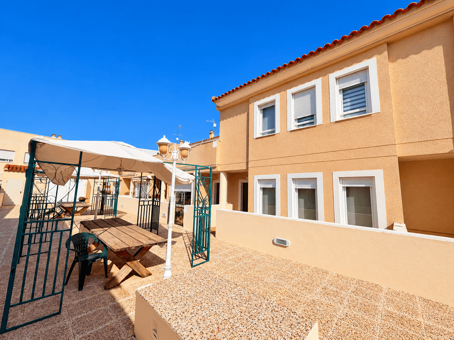 3 bed Townhouse in Daya Nueva - 25