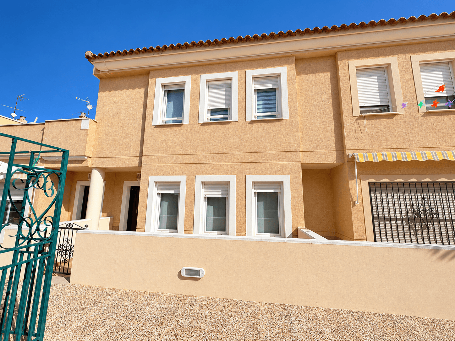 3 bed Townhouse in Daya Nueva - 27