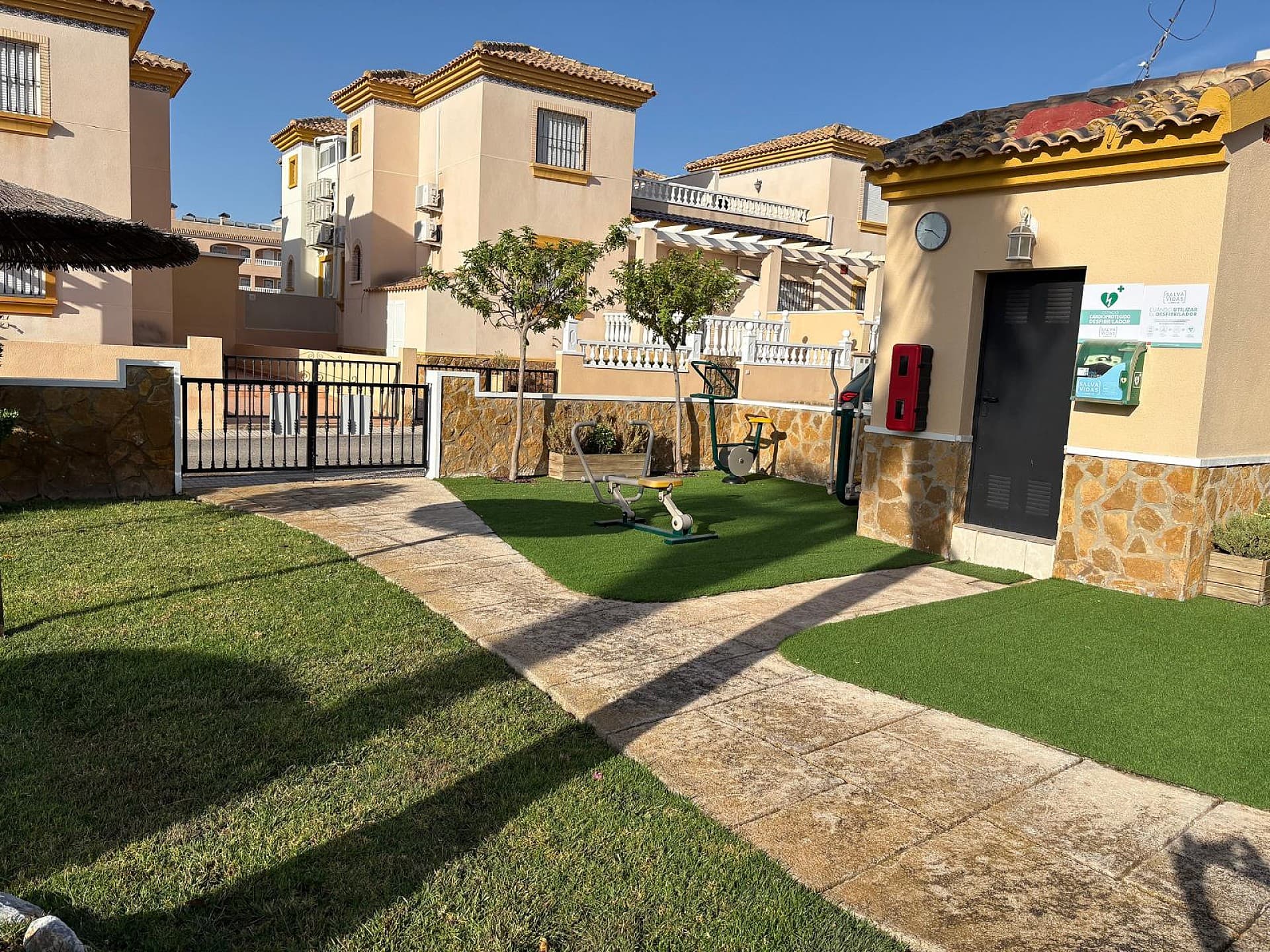 Tussenverdieping Appartement met 2 slaapkamers in Orihuela Costa - 33