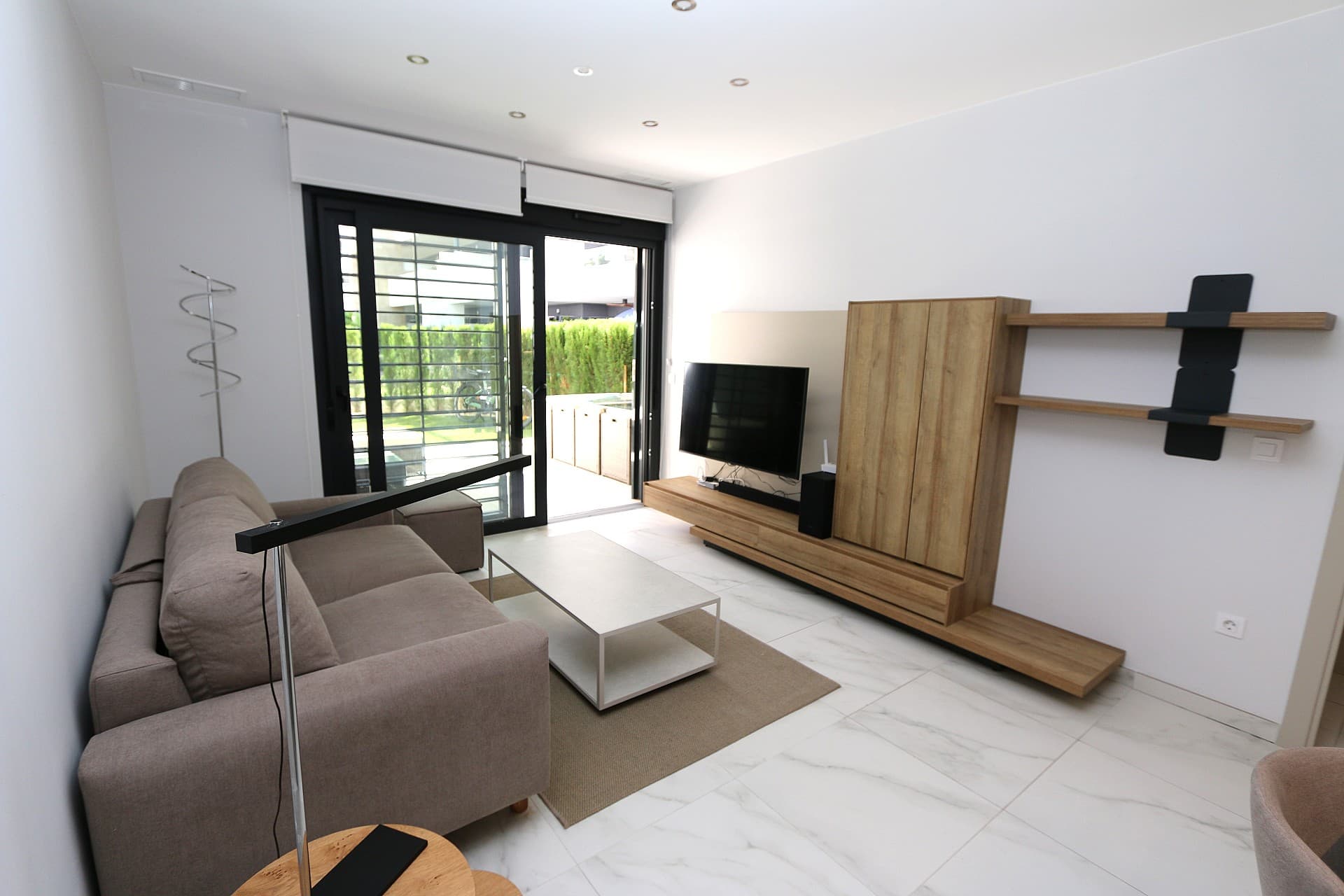 Tussenverdieping Appartement met 2 slaapkamers in Playa Flamenca - 13
