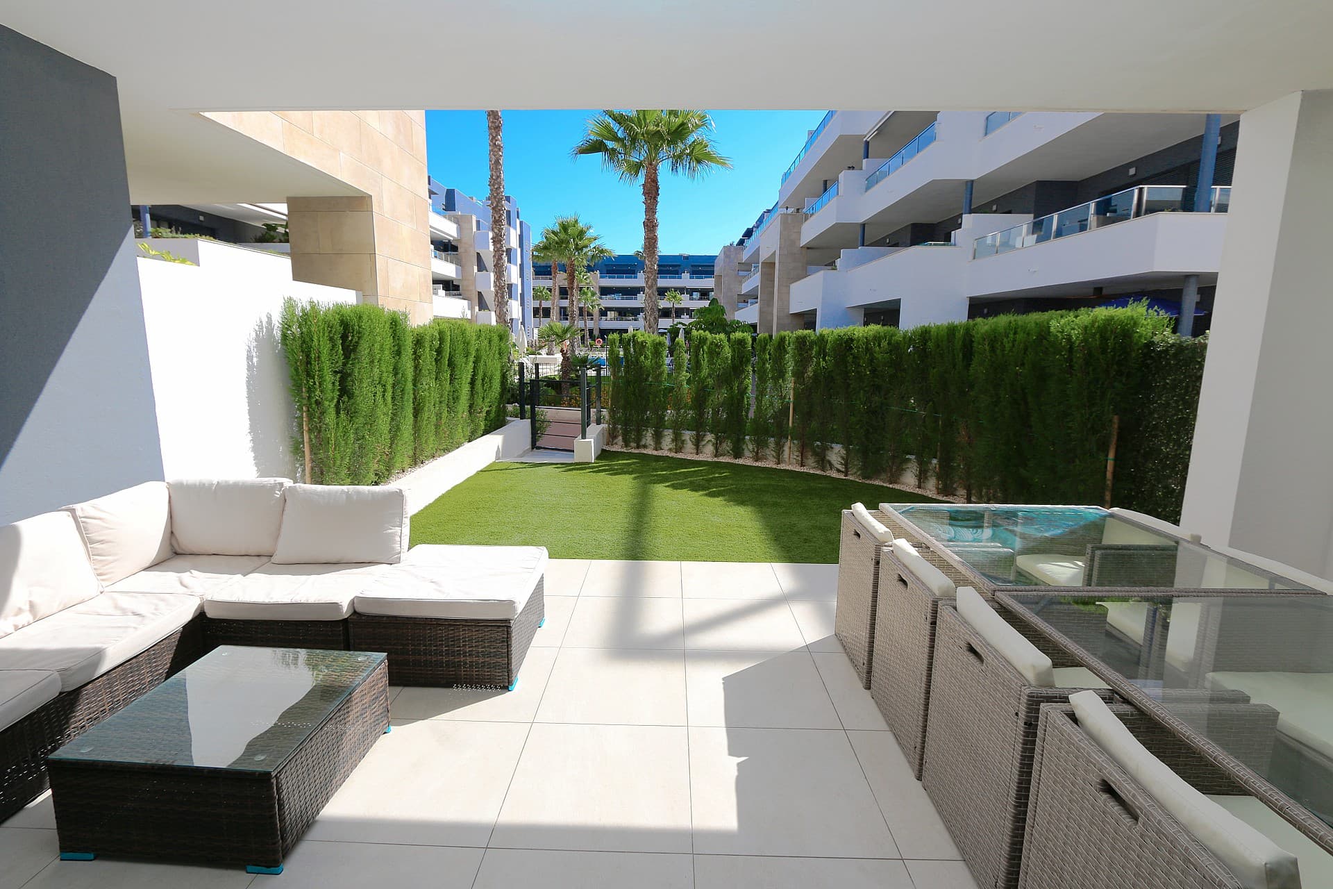 Tussenverdieping Appartement met 2 slaapkamers in Playa Flamenca - 6