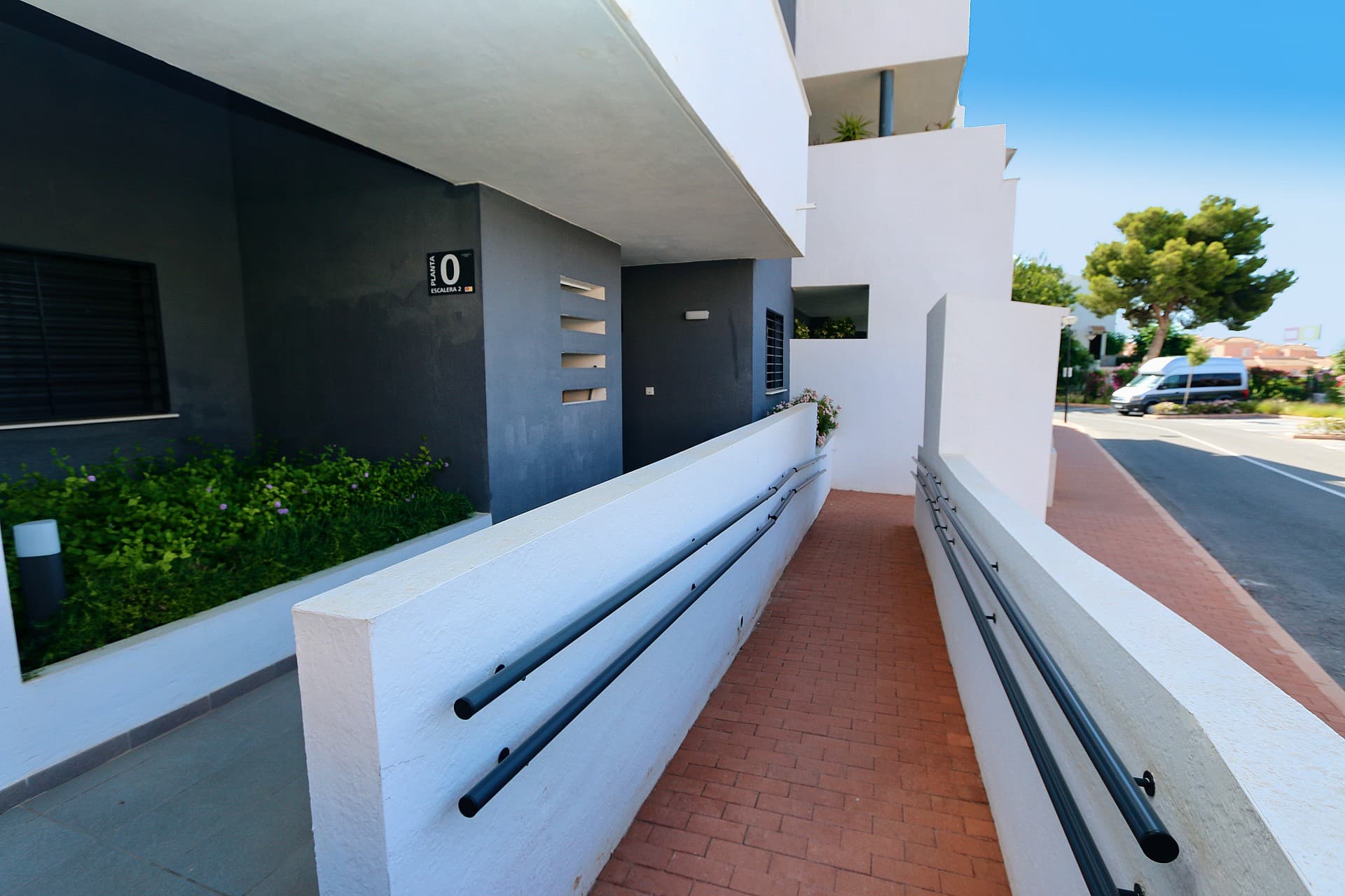 Tussenverdieping Appartement met 2 slaapkamers in Playa Flamenca - 27