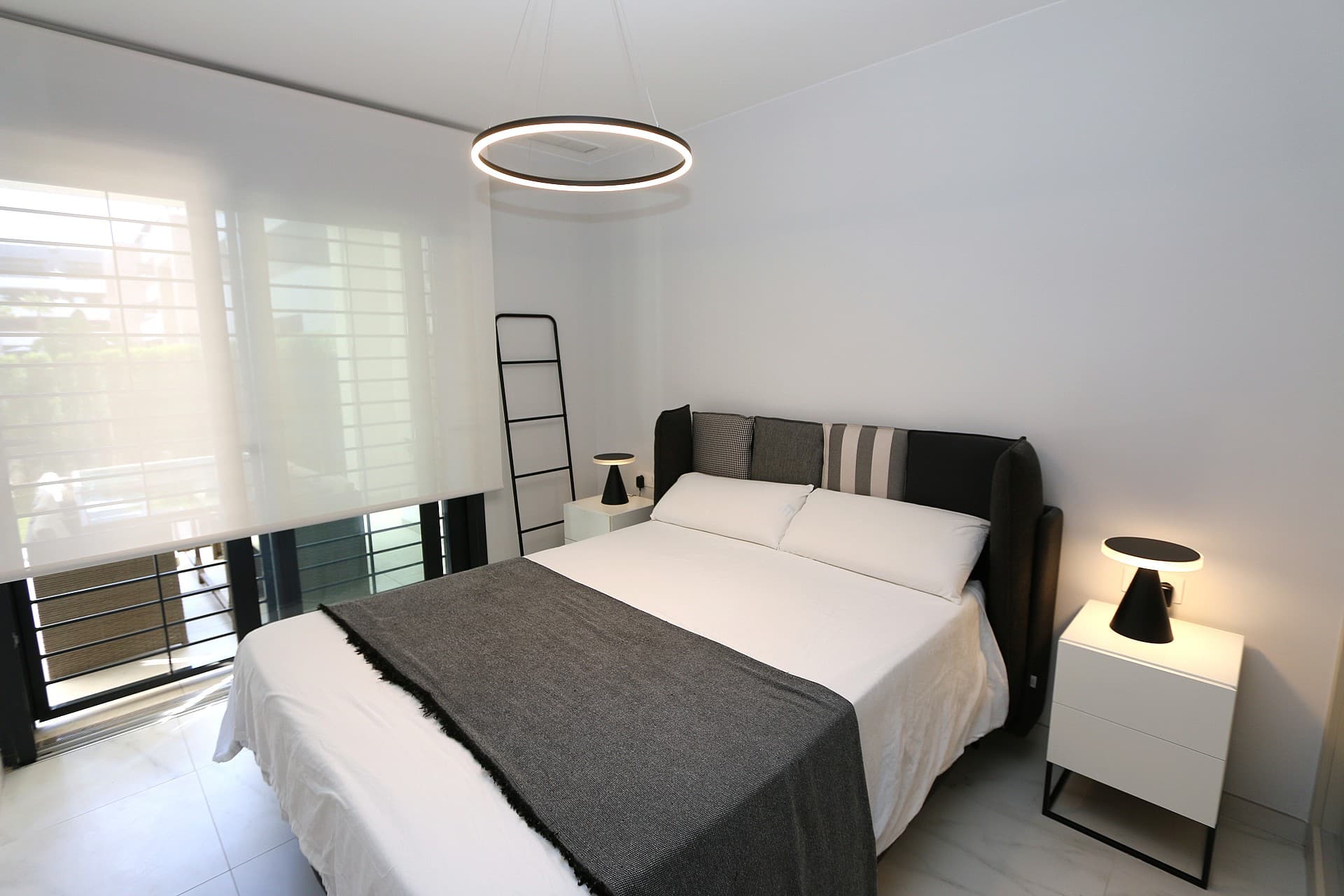 Tussenverdieping Appartement met 2 slaapkamers in Playa Flamenca - 19