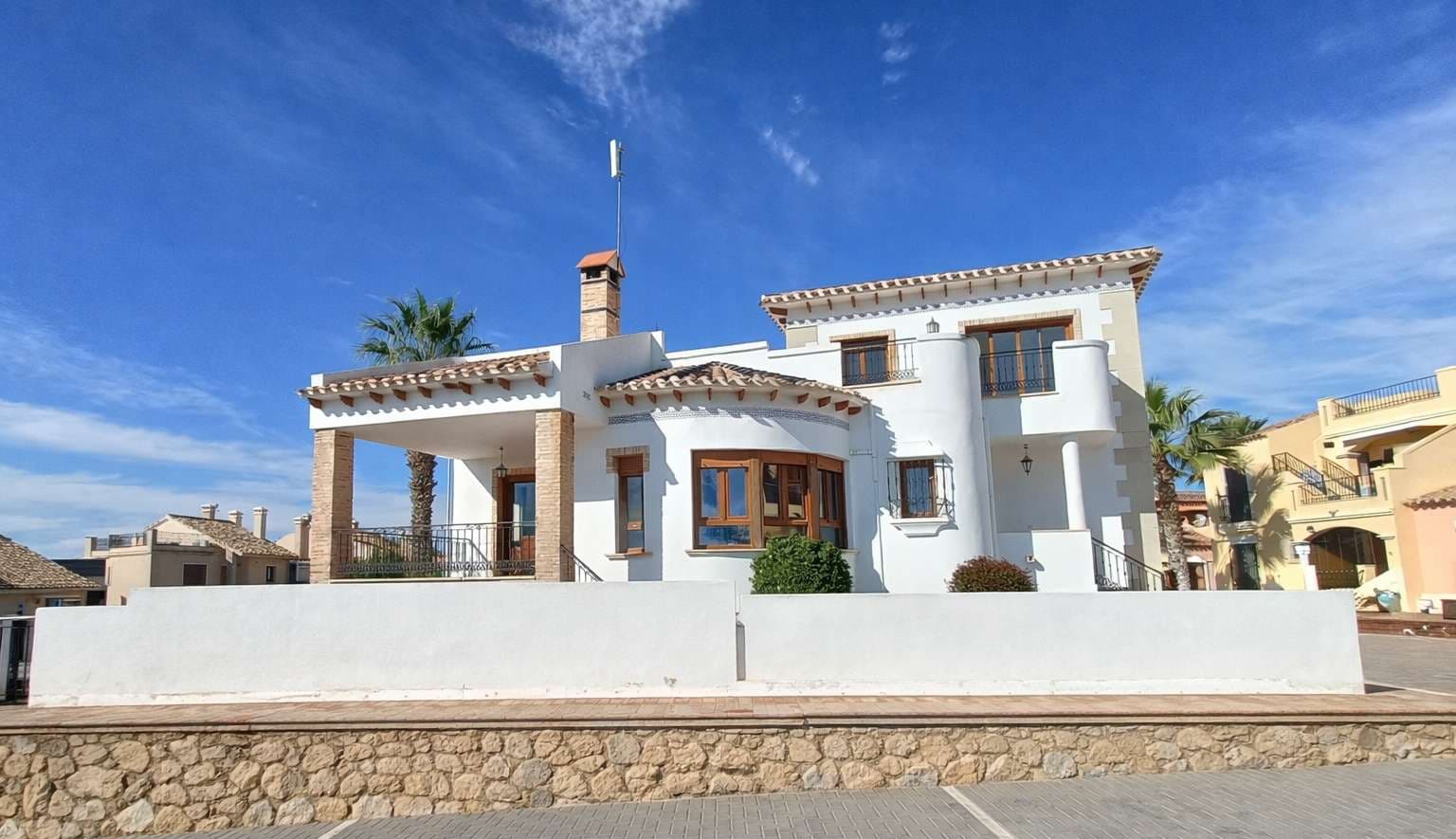 Villa - Chalet de 3 dormitorios en Algorfa - 1