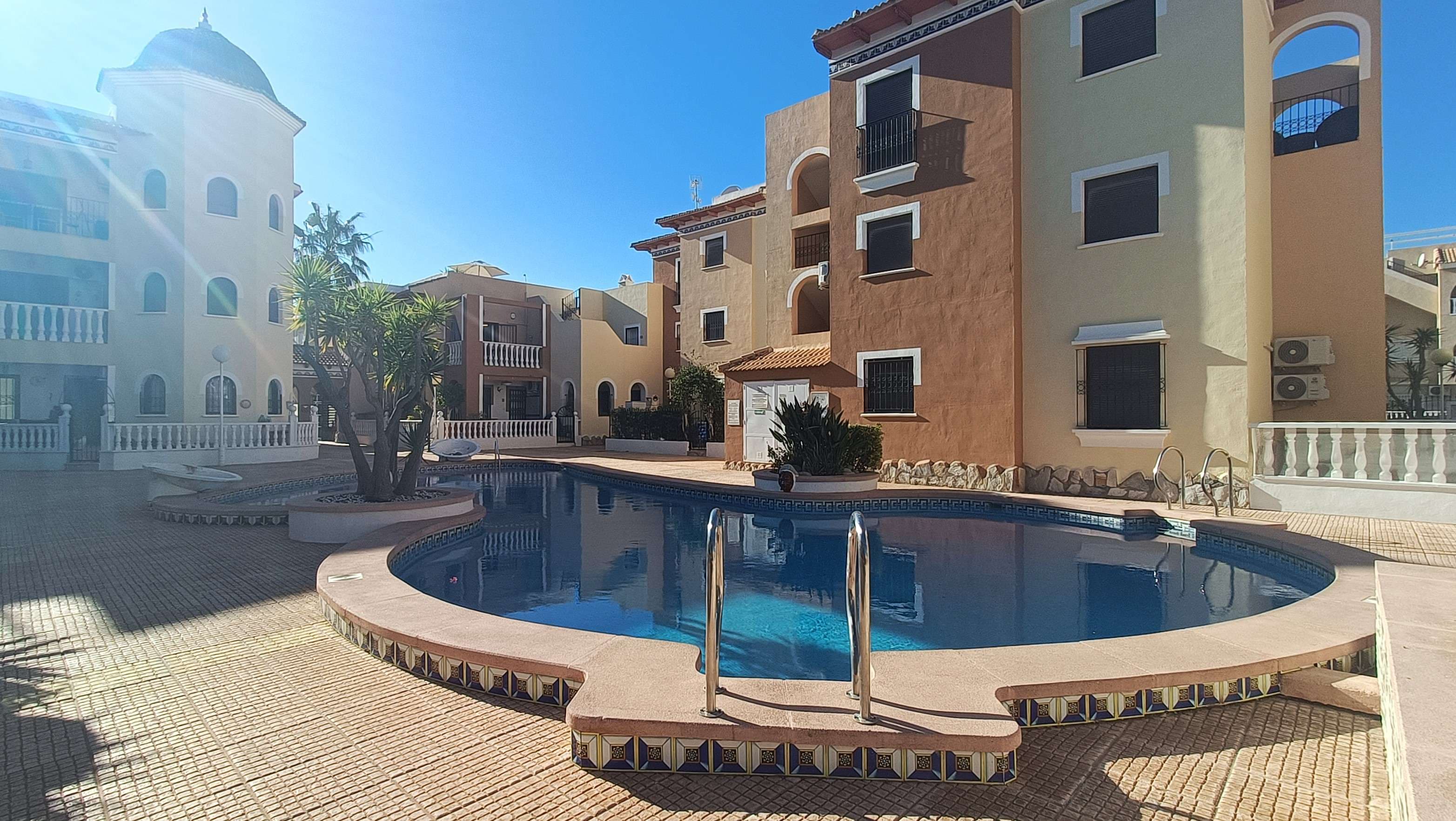 Apartamento Planta Media de 2 dormitorios en Los Alcazares - 1