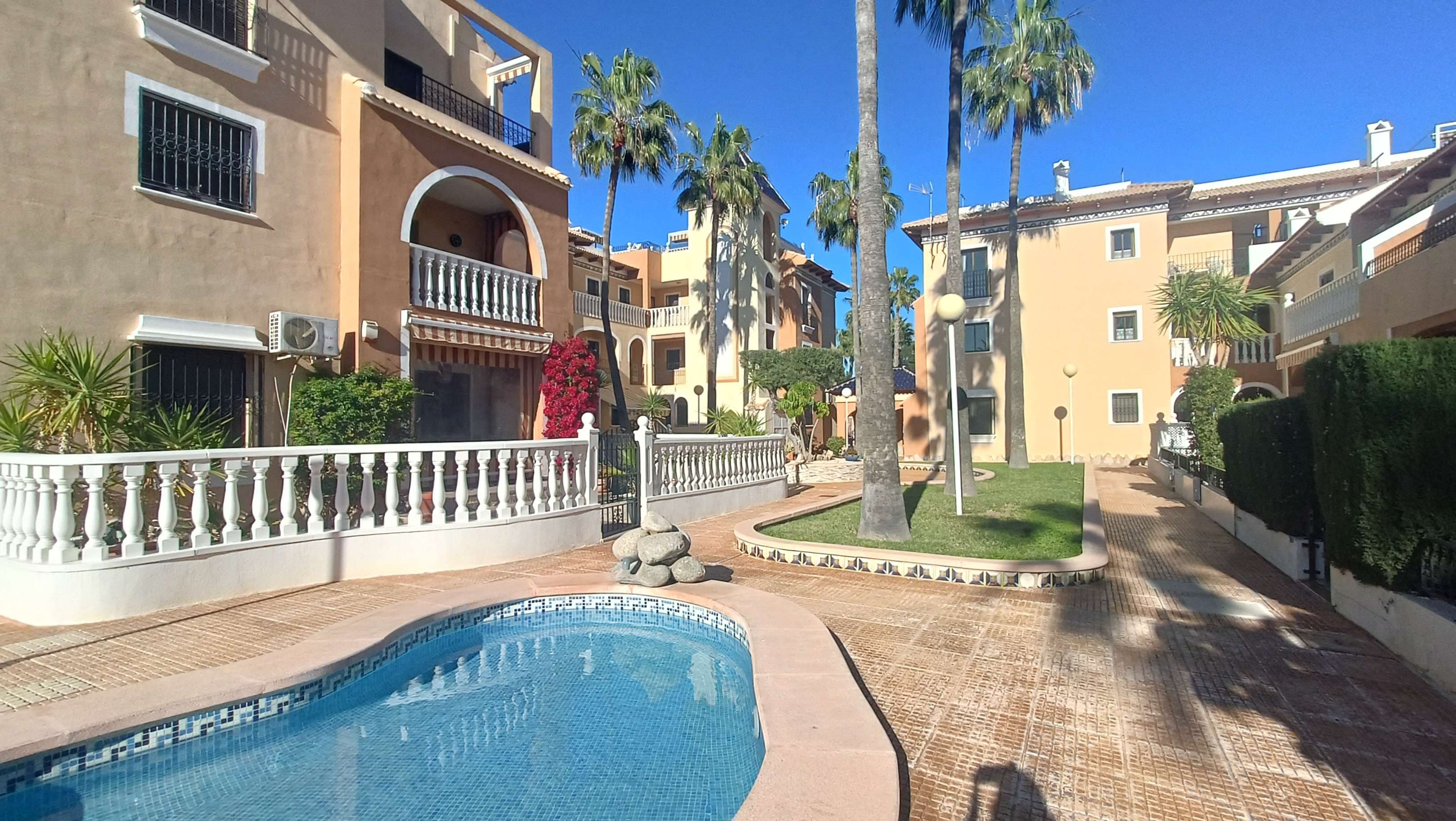 Apartamento Planta Media de 2 dormitorios en Los Alcazares - 34
