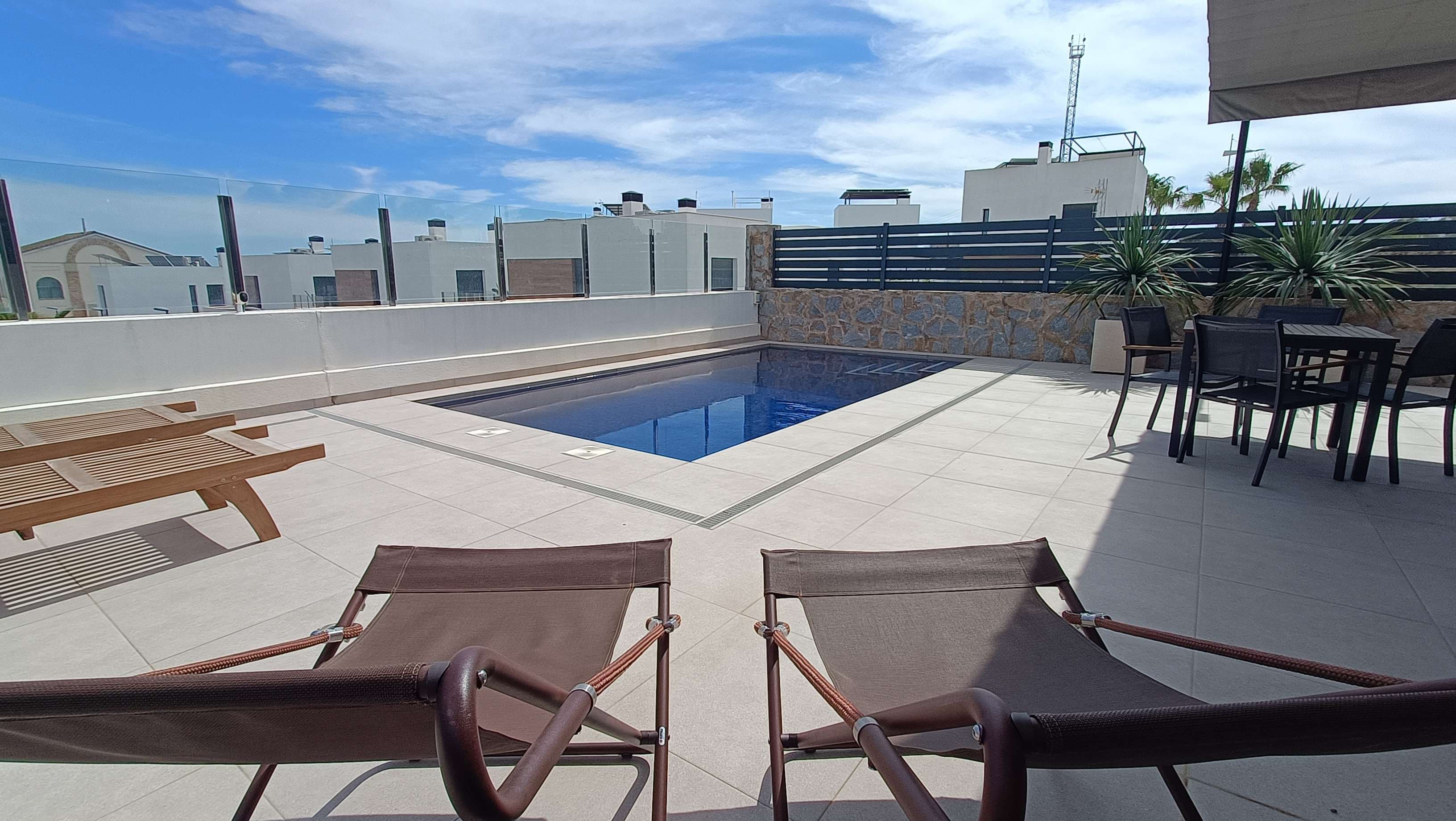 Villa - Chalet de 3 dormitorios en Algorfa - 28