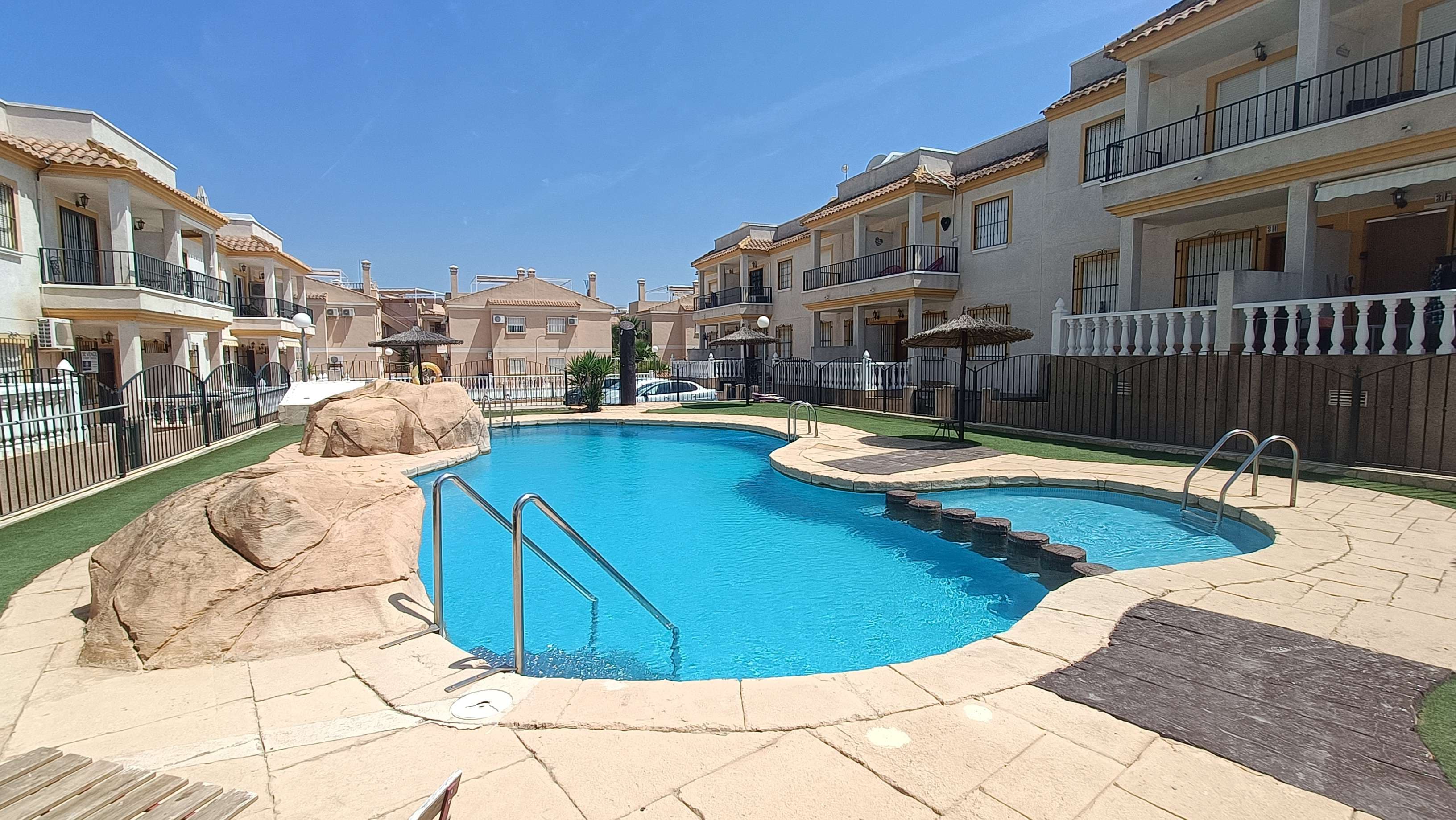 Apartamento Planta Media de 2 dormitorios en Algorfa - 21