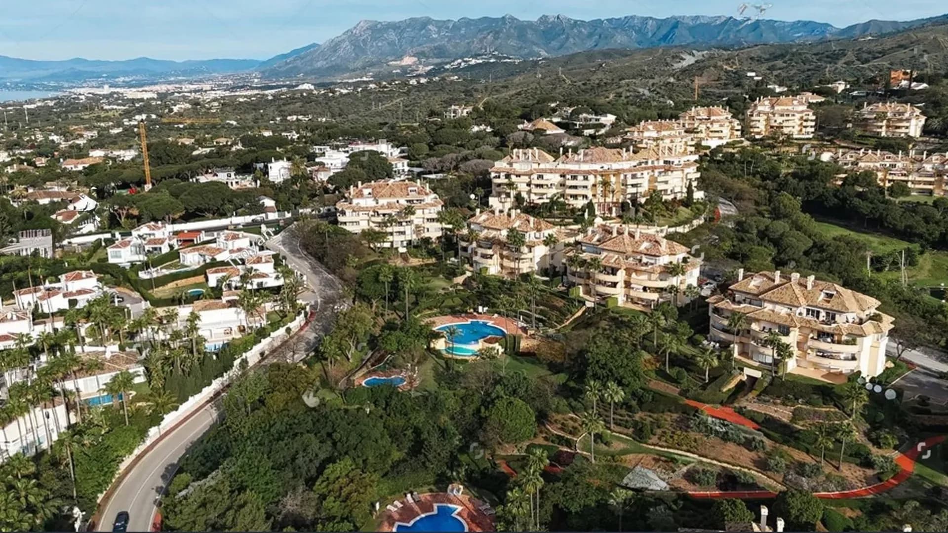 Locatiegids Elviria: Ontdek een van Marbella's Meest Gewilde Kustgemeenschappen