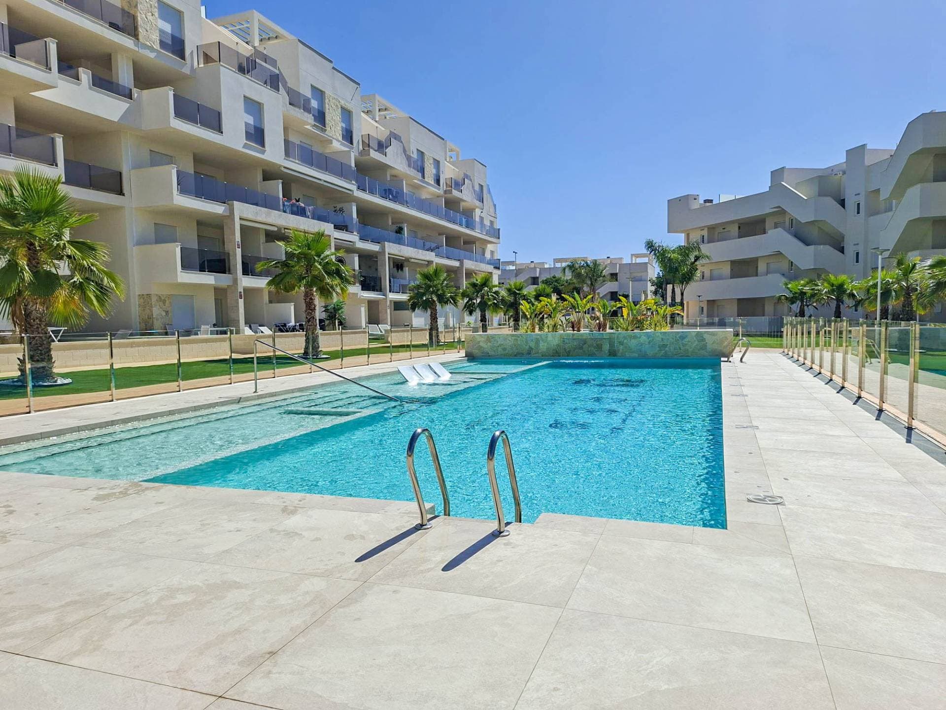 Apartamento Planta Media de 2 dormitorios en Guardamar del Segura