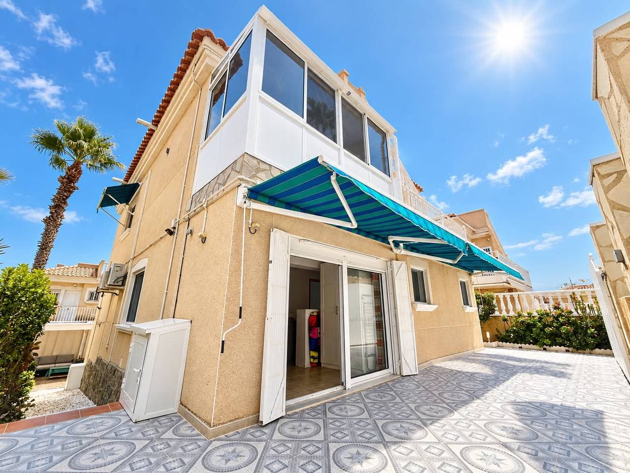 5 bed Detached Villa in Villamartin
