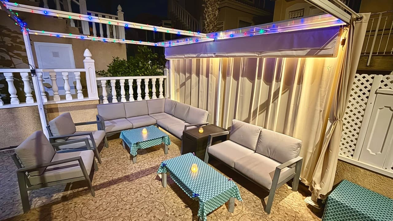 5 bed Detached Villa in Villamartin
