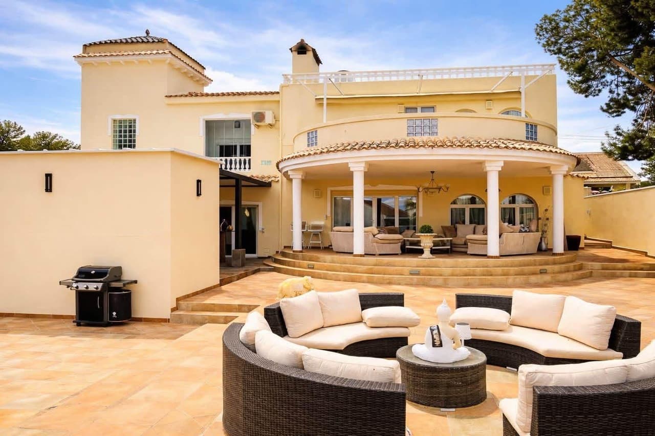 4 bed Detached Villa in San Miguel de Salinas