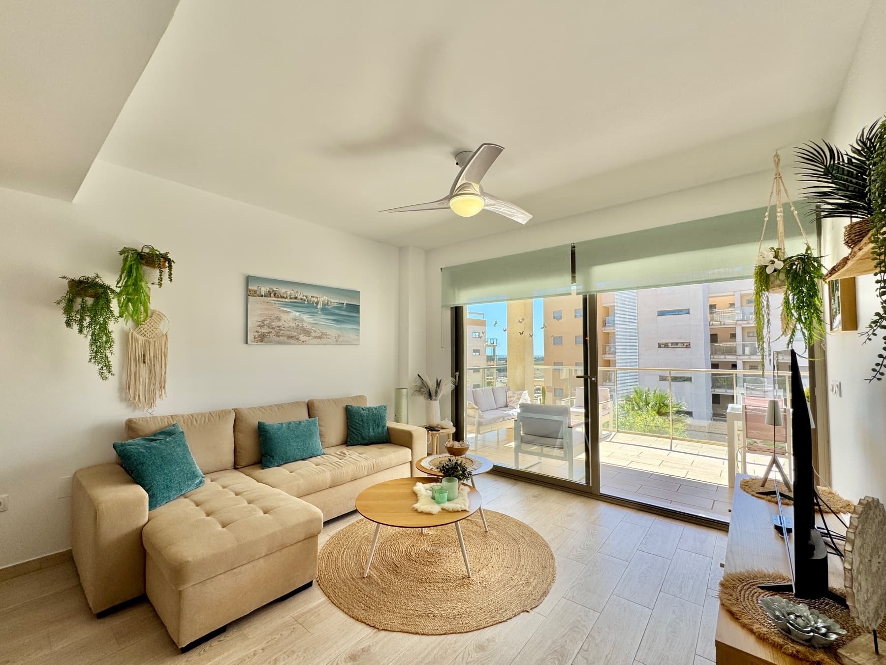 2 bed Middle Floor Apartment in Orihuela