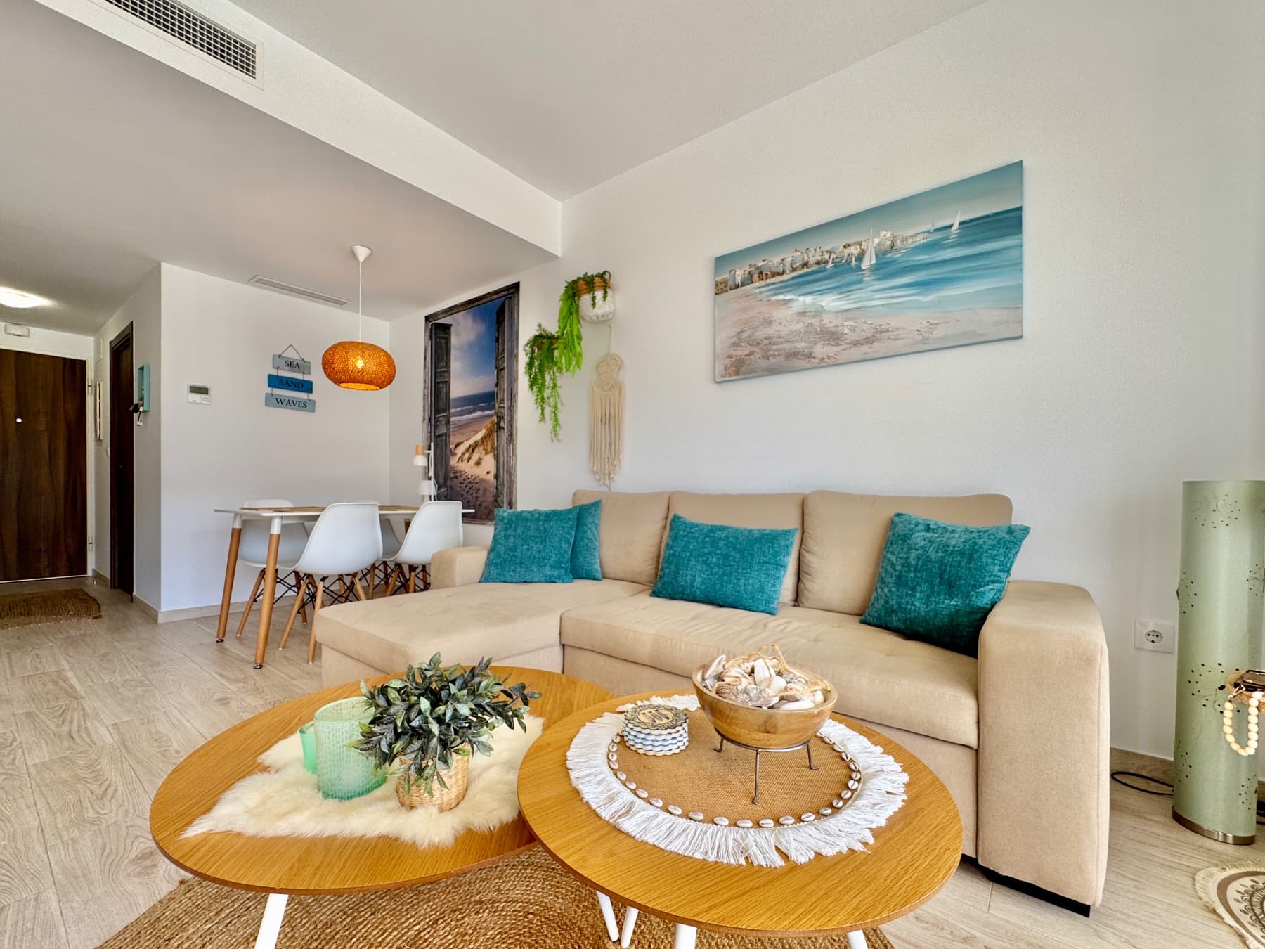 2 bed Middle Floor Apartment in Orihuela