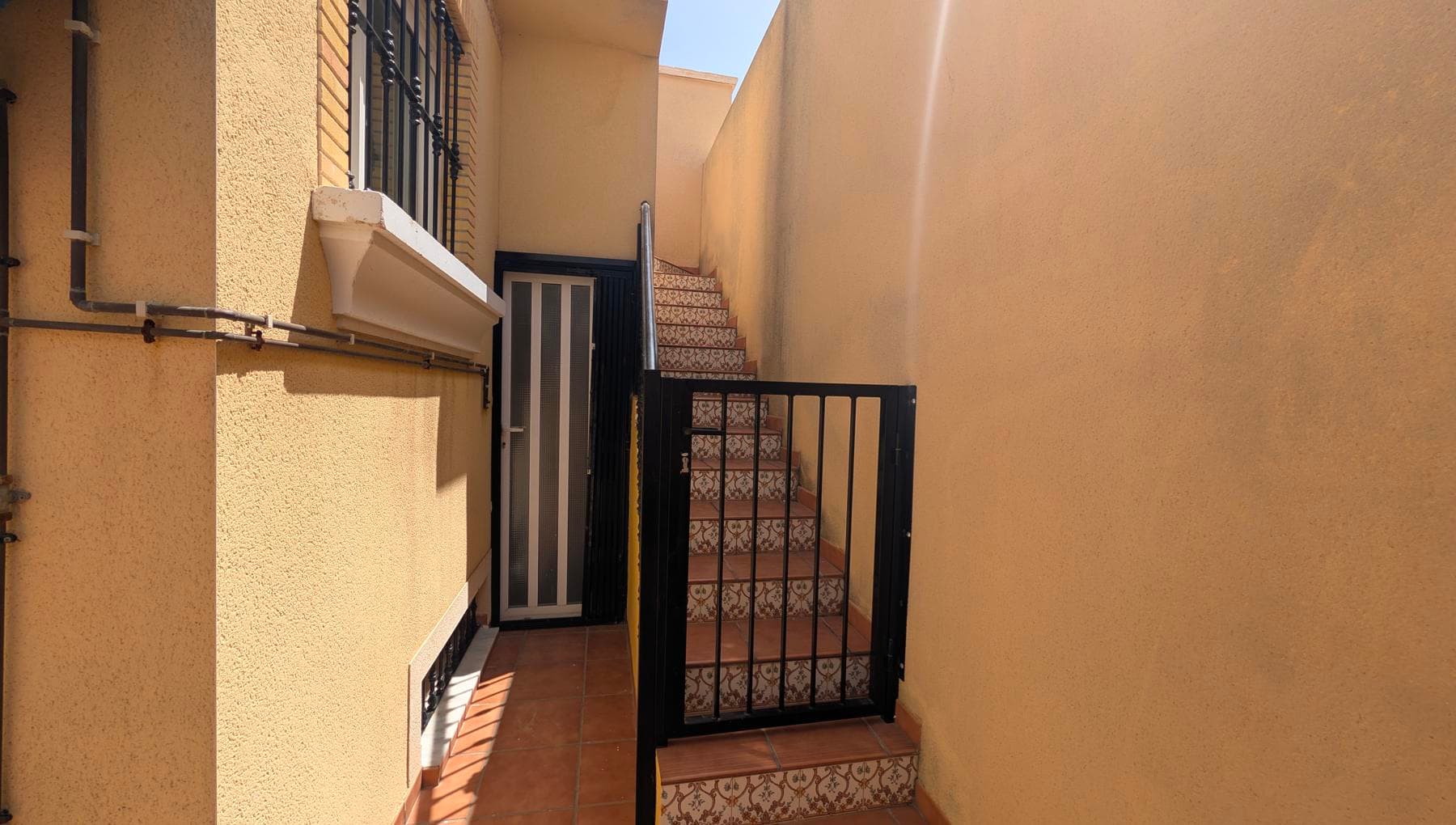 5 bed Detached Villa in Algorfa