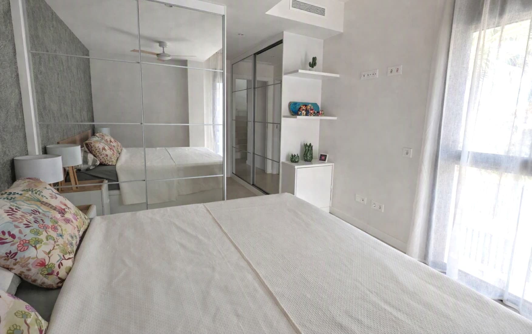 Vrijstaande Villa met 4 slaapkamers in Santiago de la Ribera