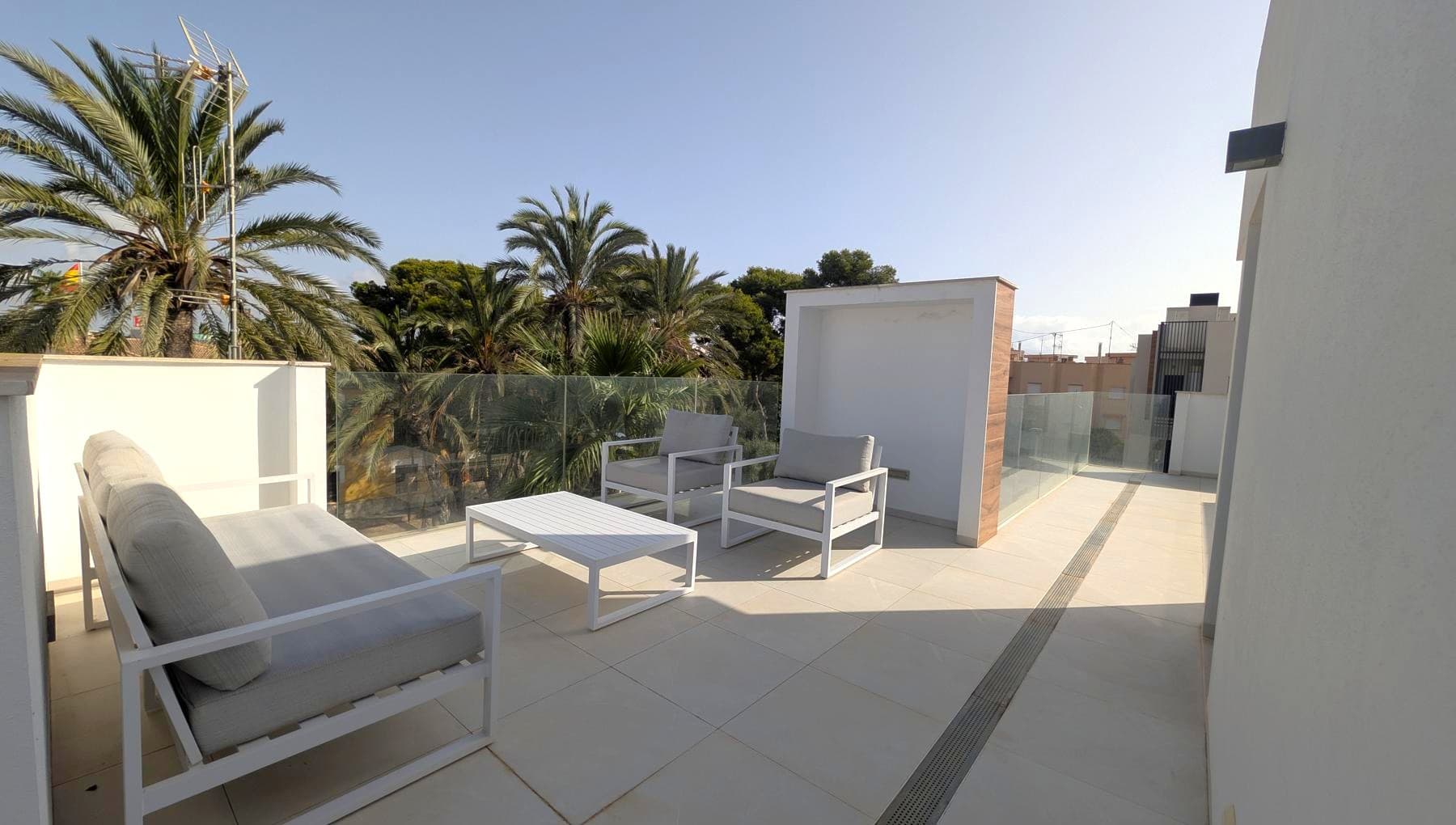 Vrijstaande Villa met 4 slaapkamers in Santiago de la Ribera