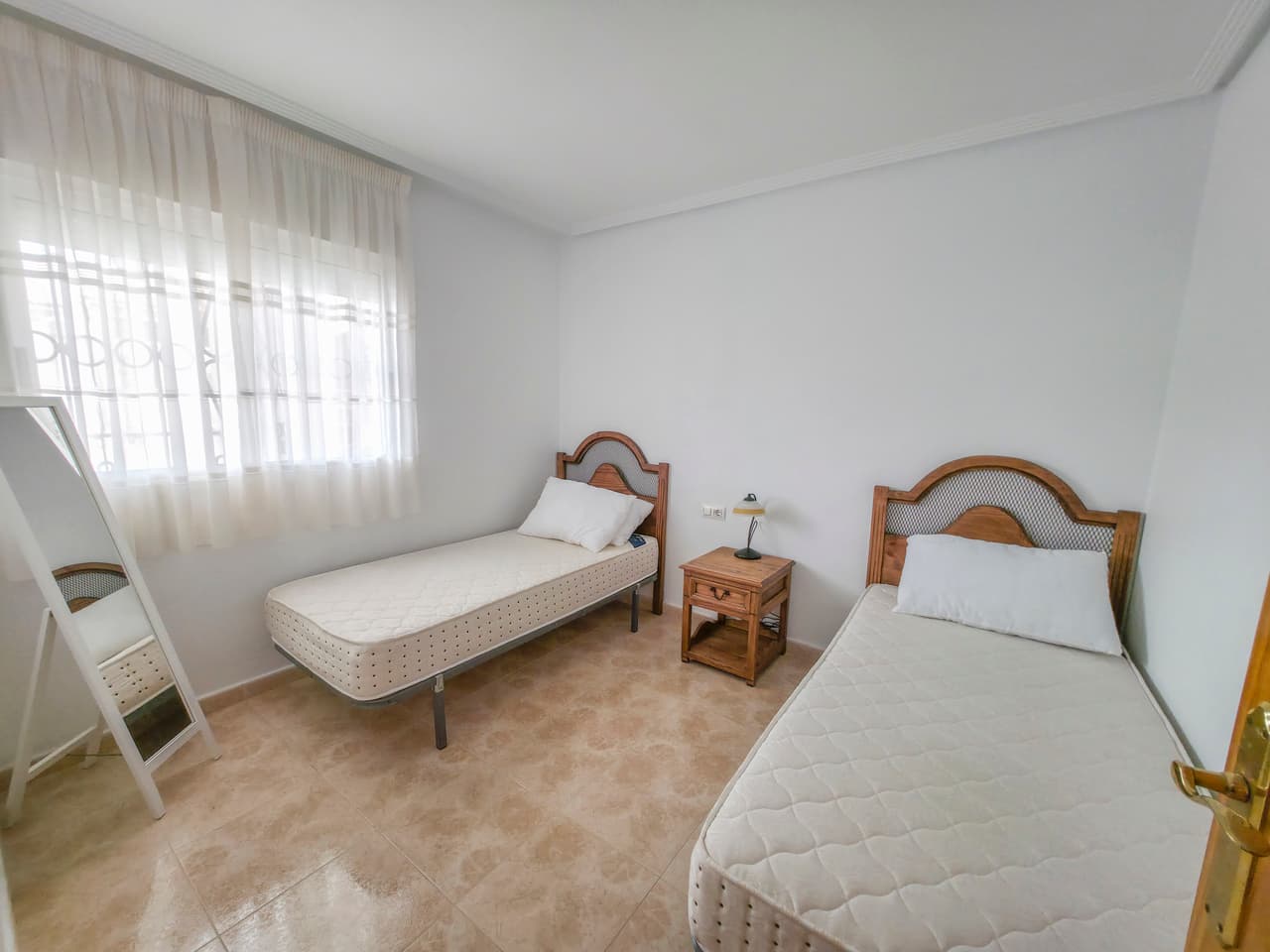2 bed Middle Floor Apartment in Villamartin