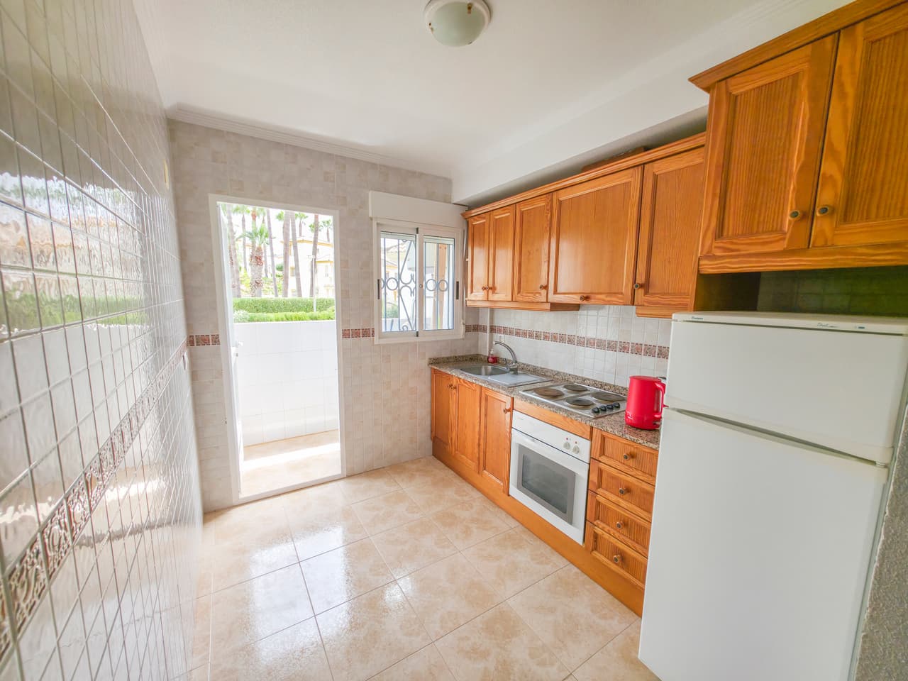 2 bed Middle Floor Apartment in Villamartin