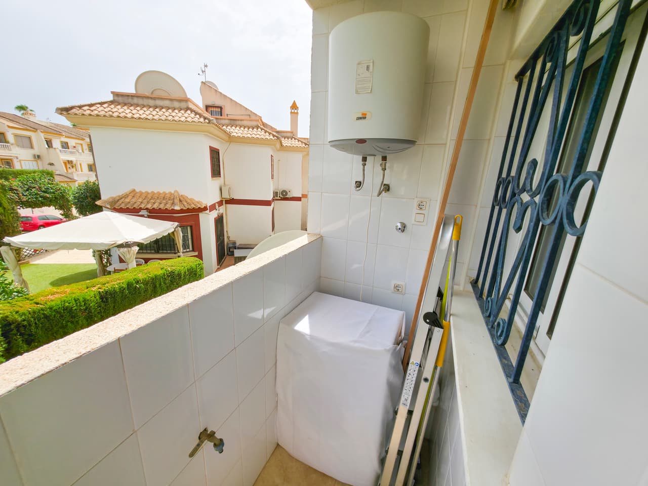 2 bed Middle Floor Apartment in Villamartin