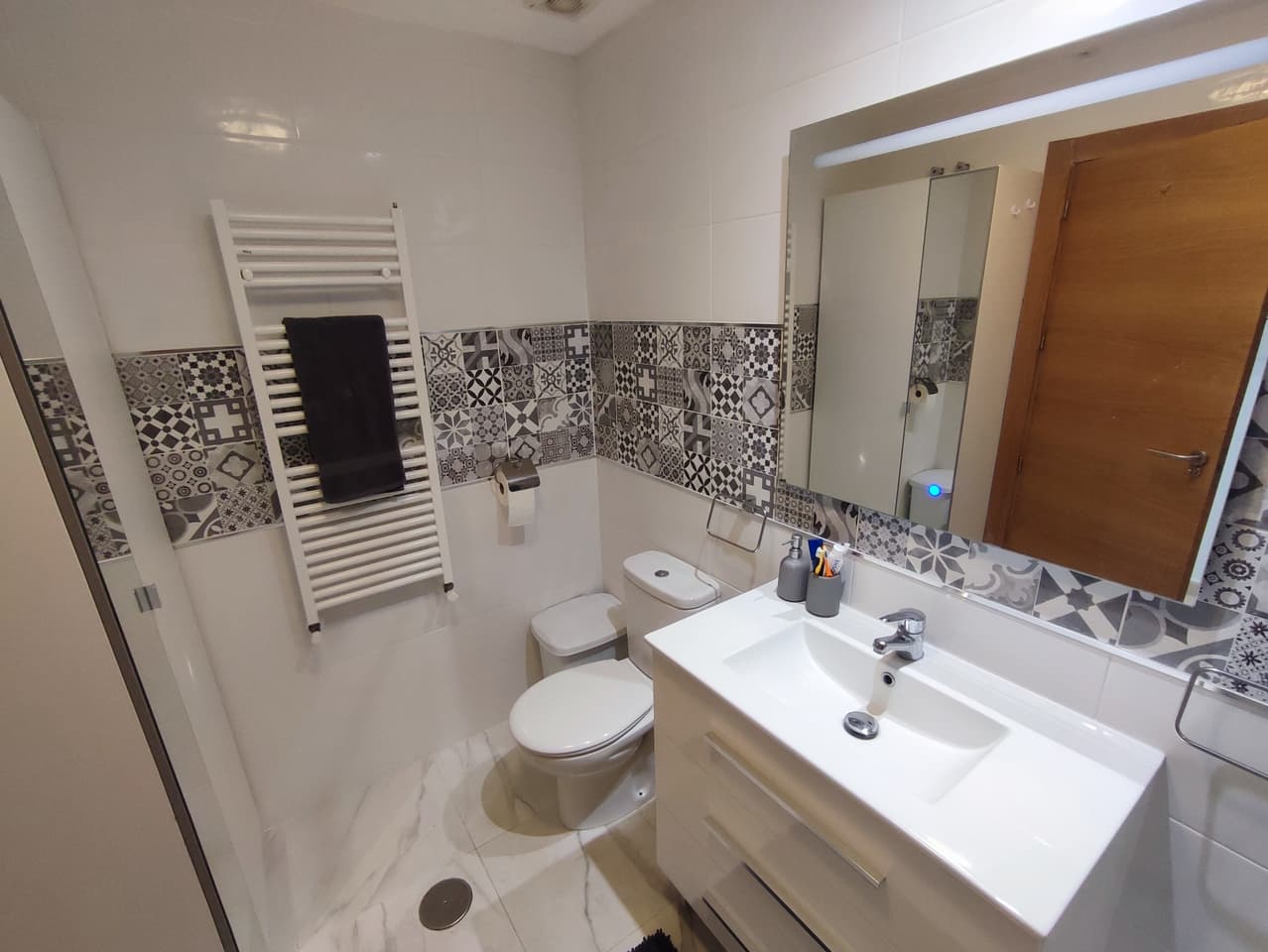 Tussenverdieping Appartement met 2 slaapkamers in Hacienda Riquelme