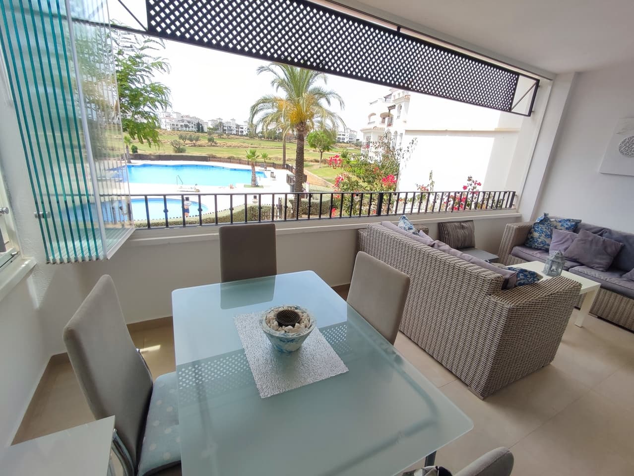 Tussenverdieping Appartement met 2 slaapkamers in Hacienda Riquelme
