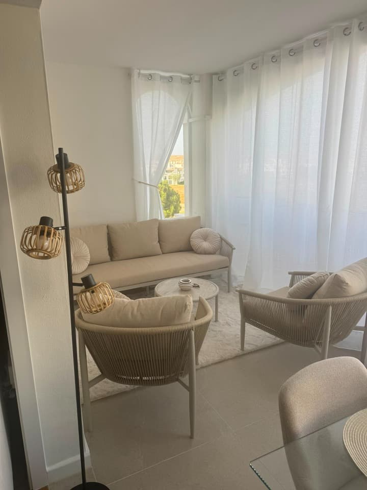 2 bed Middle Floor Apartment in Hacienda Riquelme
