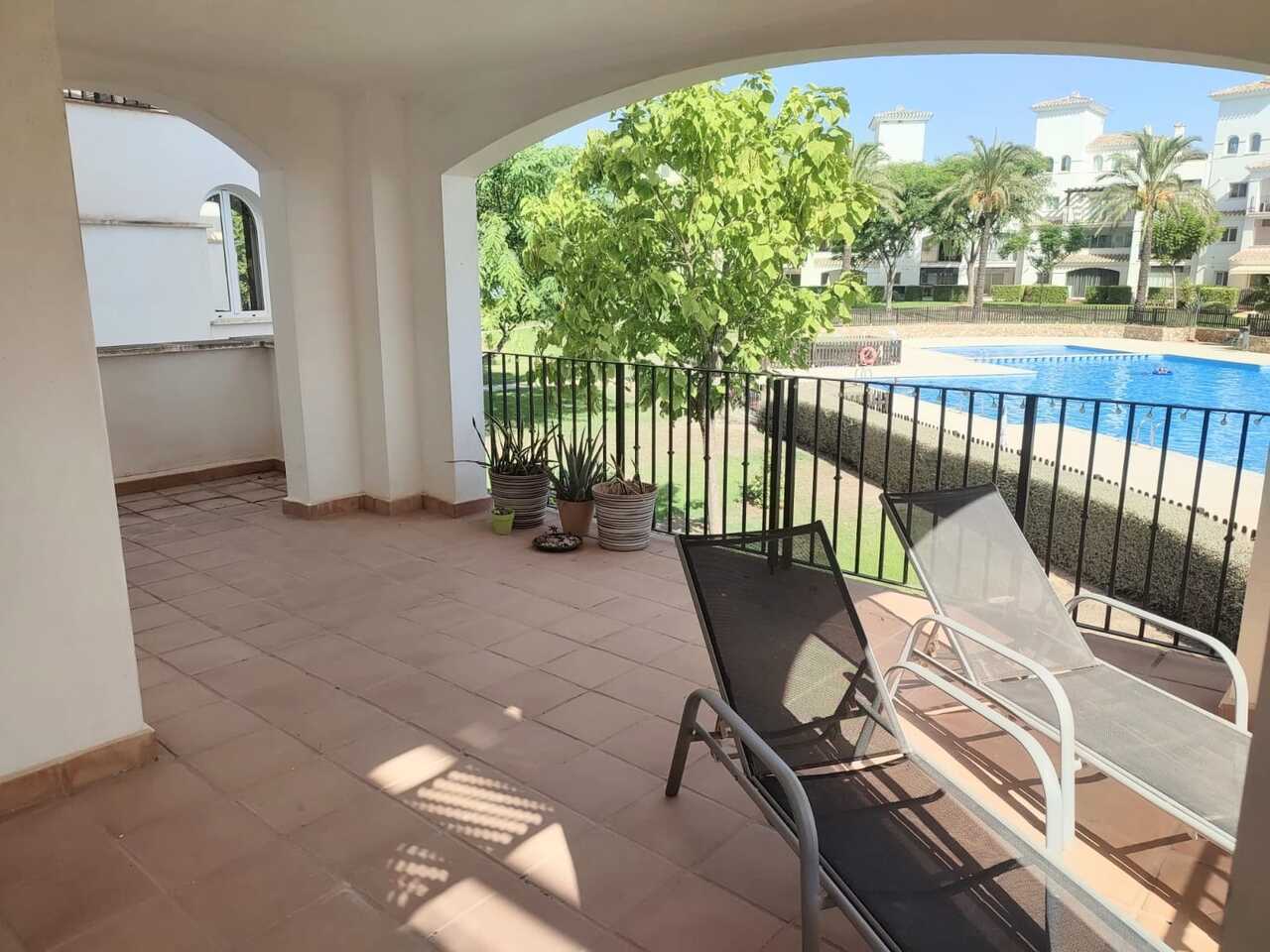 Tussenverdieping Appartement met 2 slaapkamers in Hacienda Riquelme