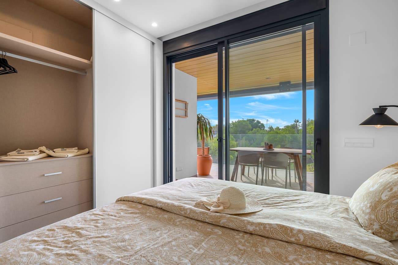 Apartamento Planta Media de 2 dormitorios en Orihuela Costa