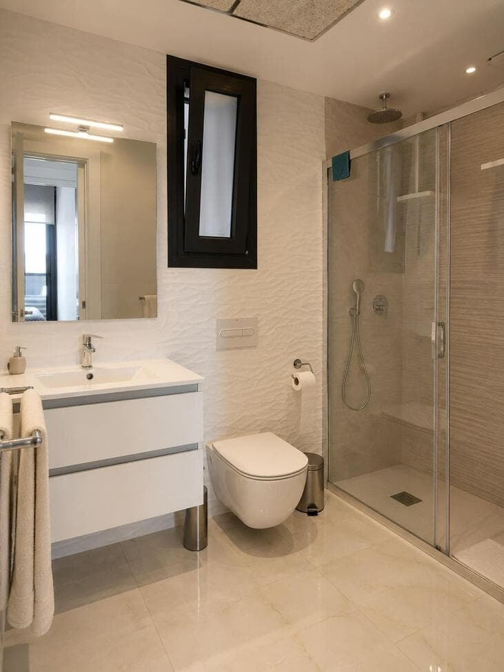 2 bed Middle Floor Apartment in Orihuela Costa
