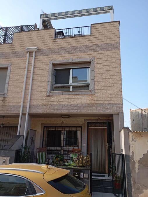 Adosada de 3 dormitorios en Daya Vieja